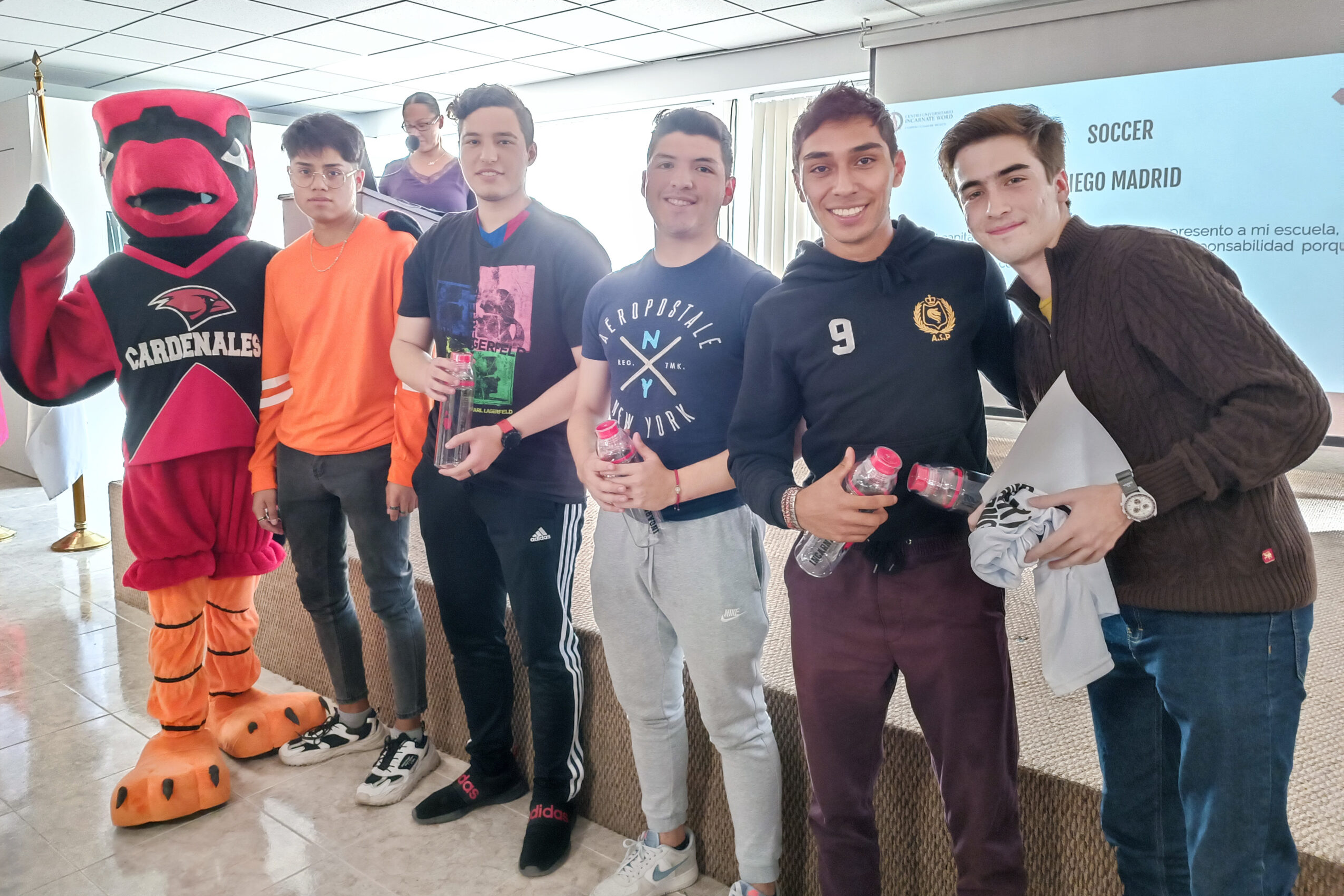 Presentación Entrenadores y Capitanes Deportivos