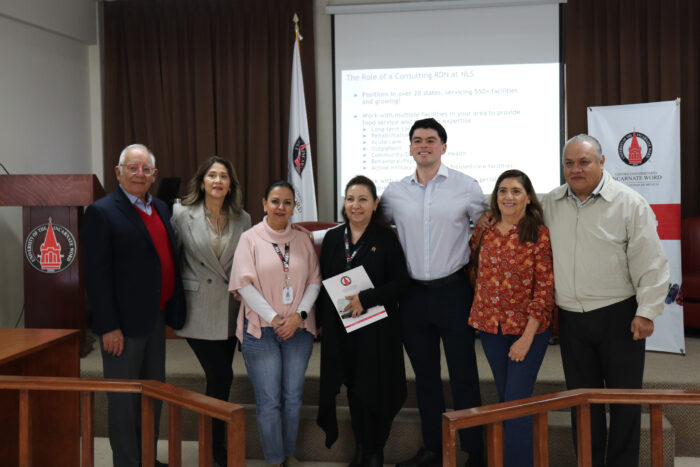 Charla Egresado Gustavo Herrera I Licenciatura en Nutrición