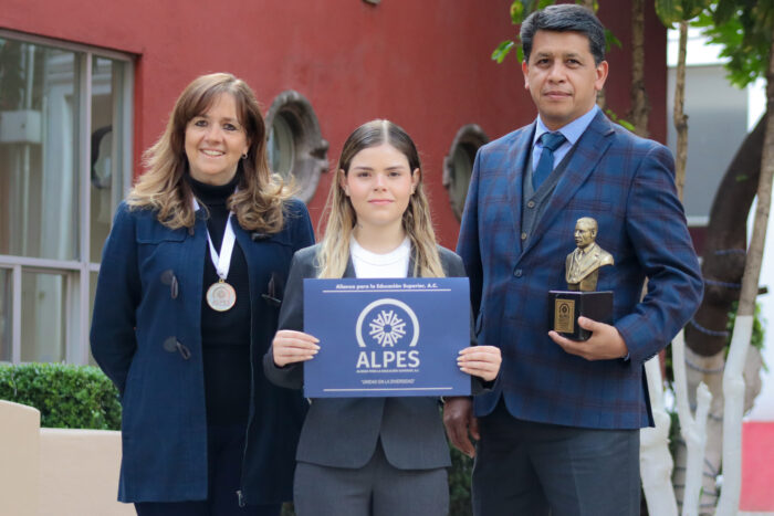 Premio a la Excelencia Estudiantil y Docente ALPES 2024